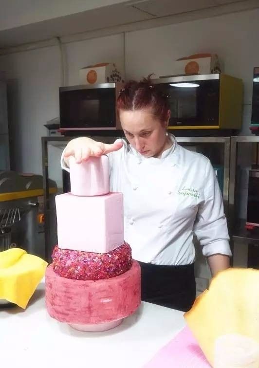 用糖艺打造属于蛋糕的高级时装！